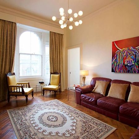 Altido Castle Terrace 3 Bedroom Apartment - Old Town Edimburgo Esterno foto
