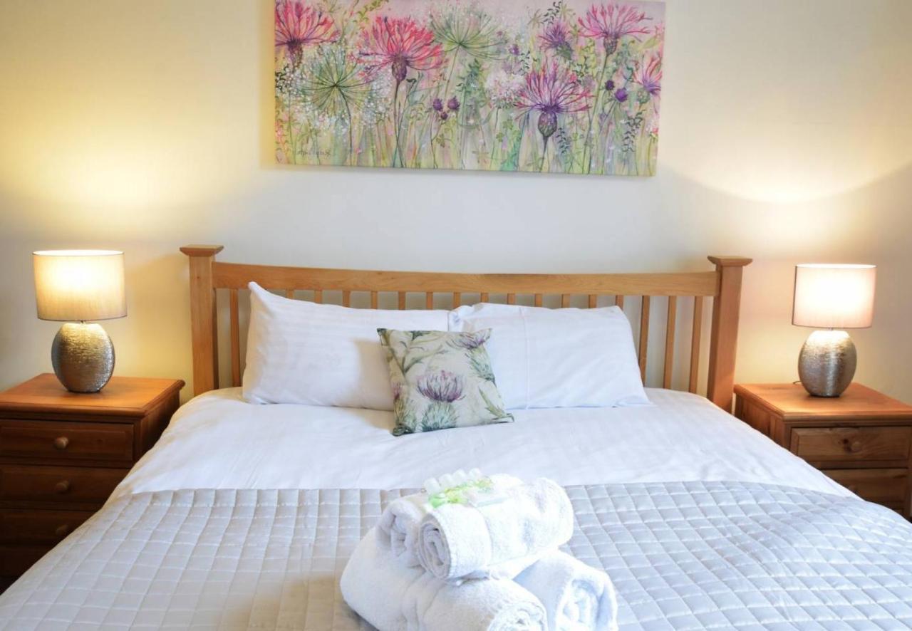 Altido Castle Terrace 3 Bedroom Apartment - Old Town Edimburgo Esterno foto